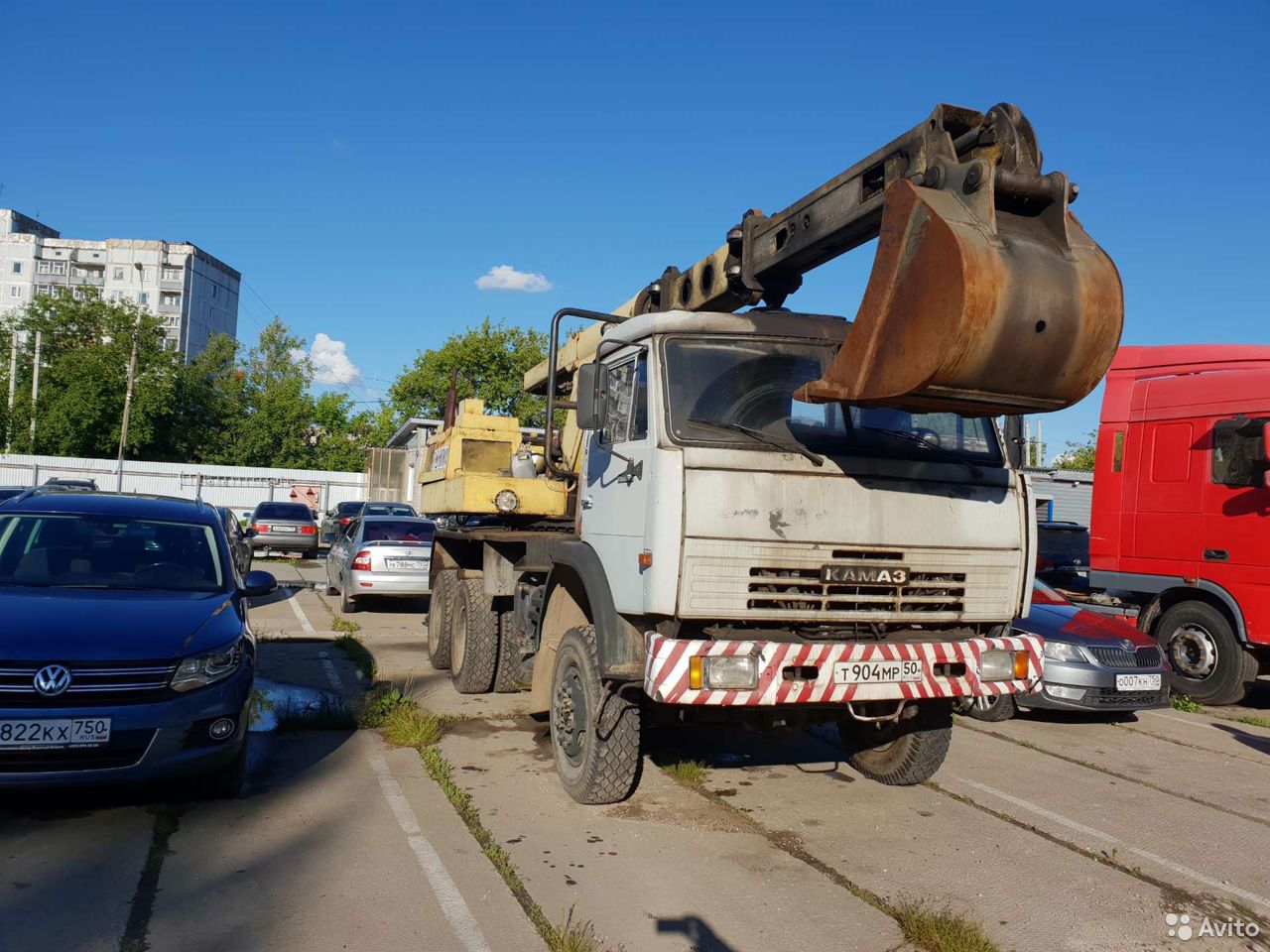 Экскаватор-планировщик UDS на шасси КамАЗ-53228