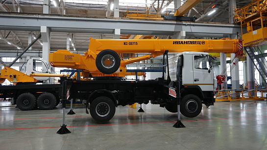 Автокран Ивановец КС-45717А-1 на шасси МАЗ 6312СЗ