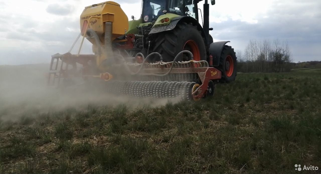 Сеялка Vredo (пневматическая травяная)