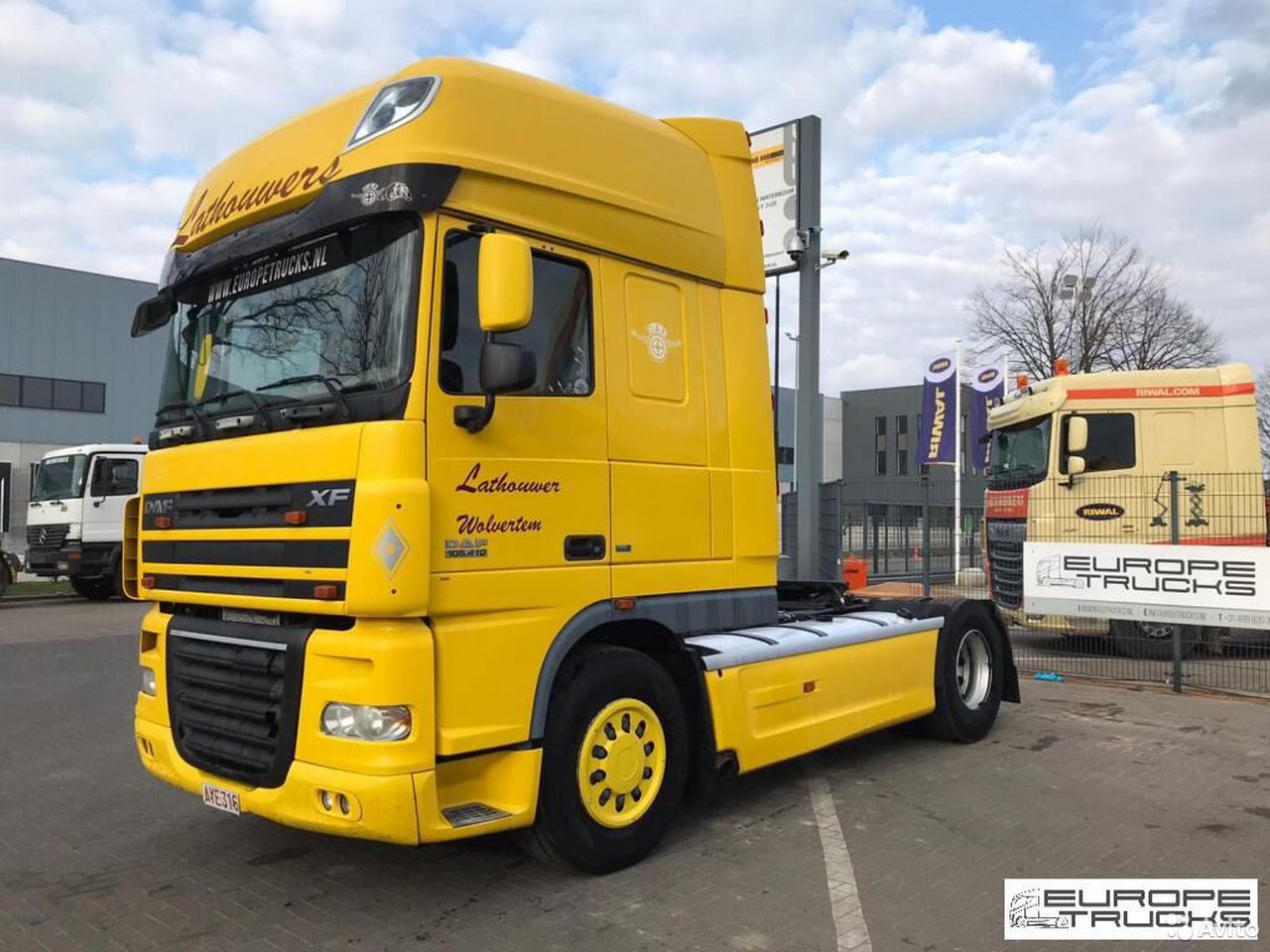 Седельный тягач DAF XF105.410