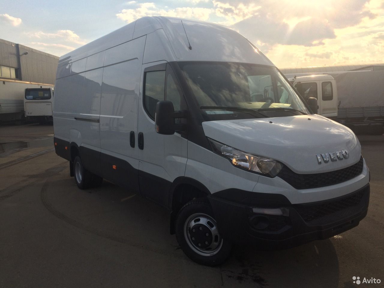 Цельнометаллический фургон Iveco Daily 50C15V