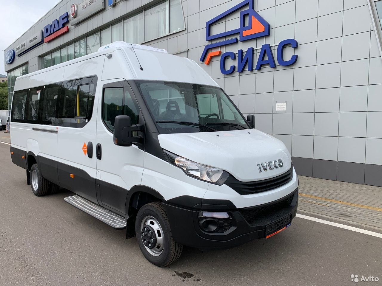 Автобус Iveco Daily