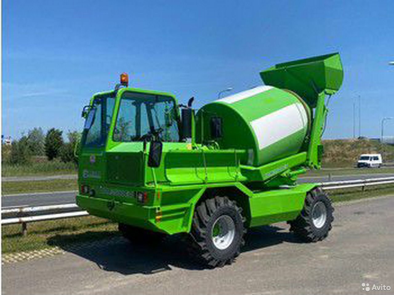 Самоходный бетоносмеситель Merlo DBM 3500 EV