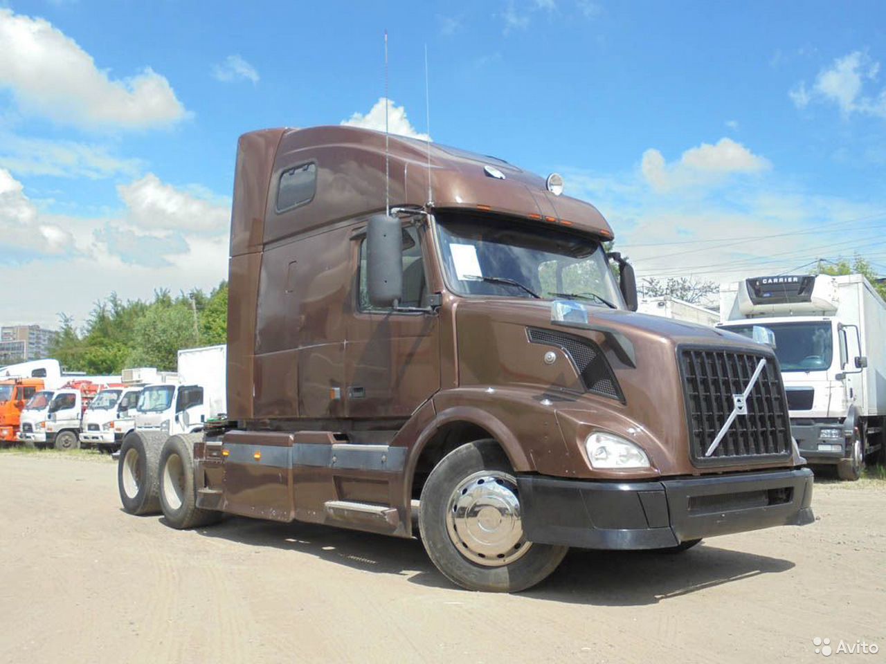 Седельный тягач Volvo VNL
