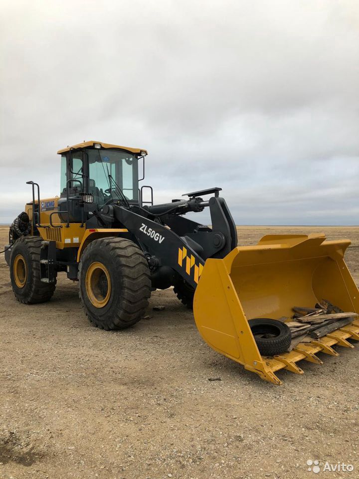 Фронтальный погрузчик XCMG ZL50FV