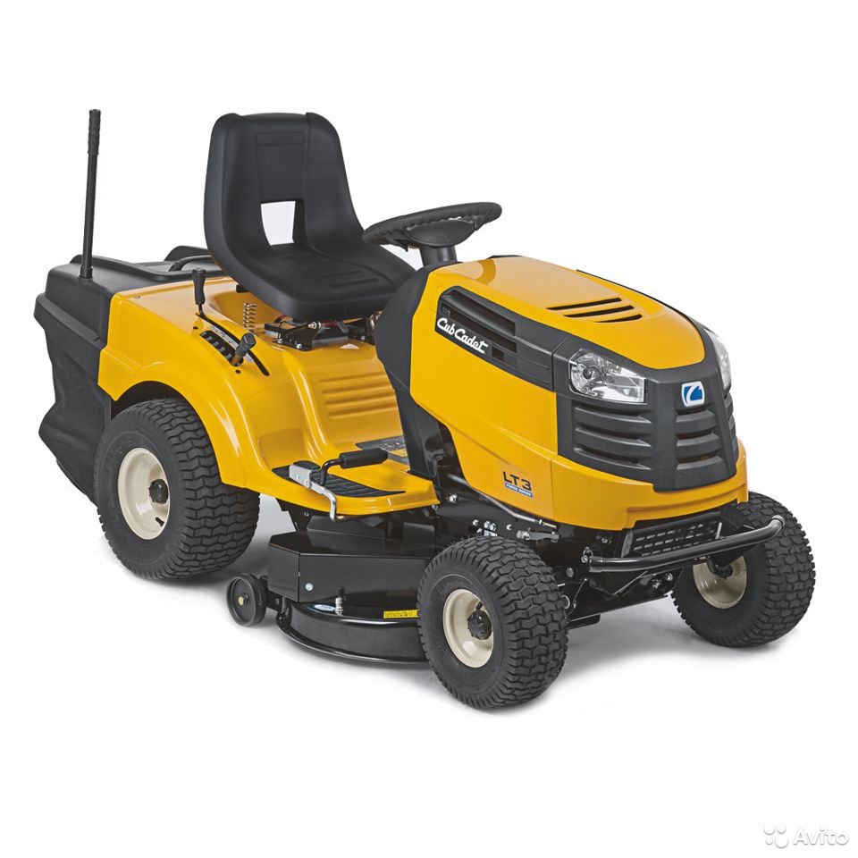 Садовый трактор (райдер) Cub Cadet LT3 PR105