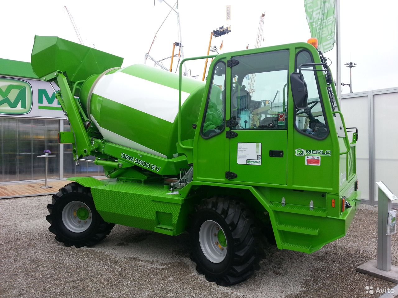 Самоходный бетоносмеситель Merlo DBM3500EV