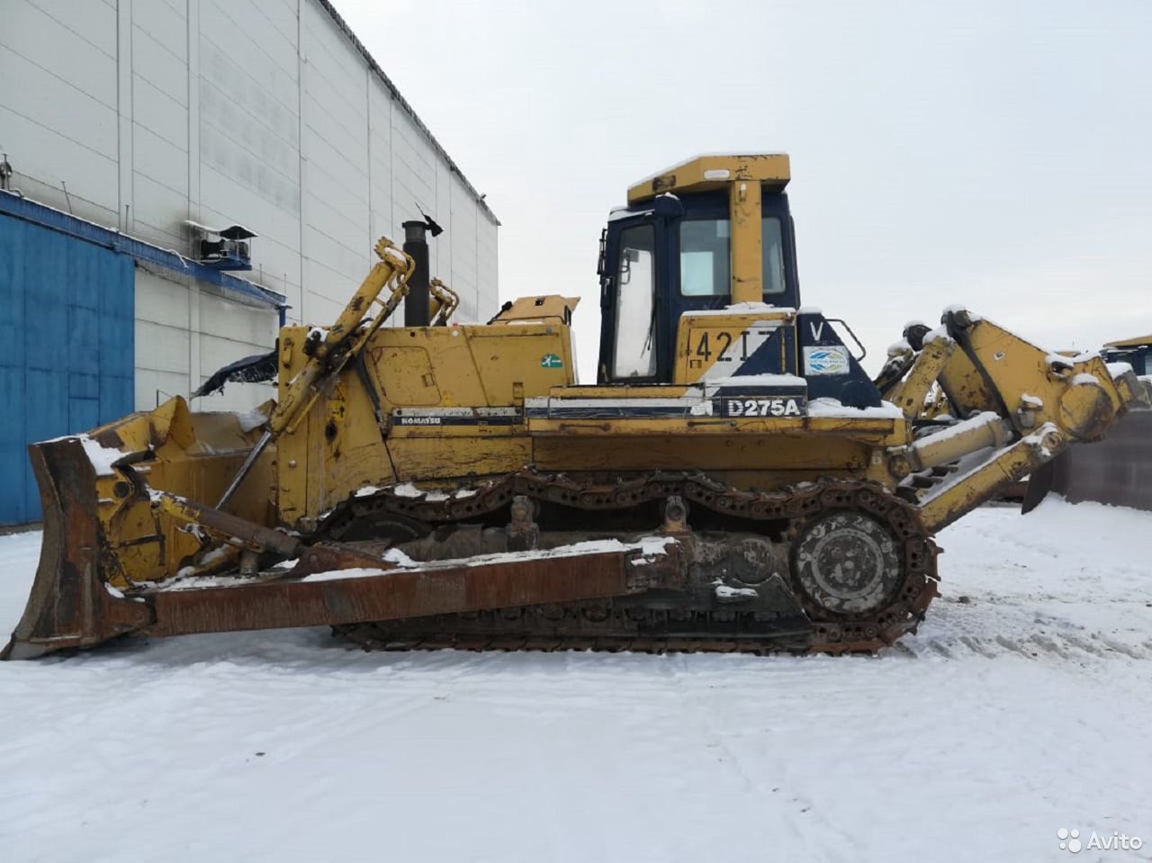 Гусеничный бульдозер Komatsu D275A-2