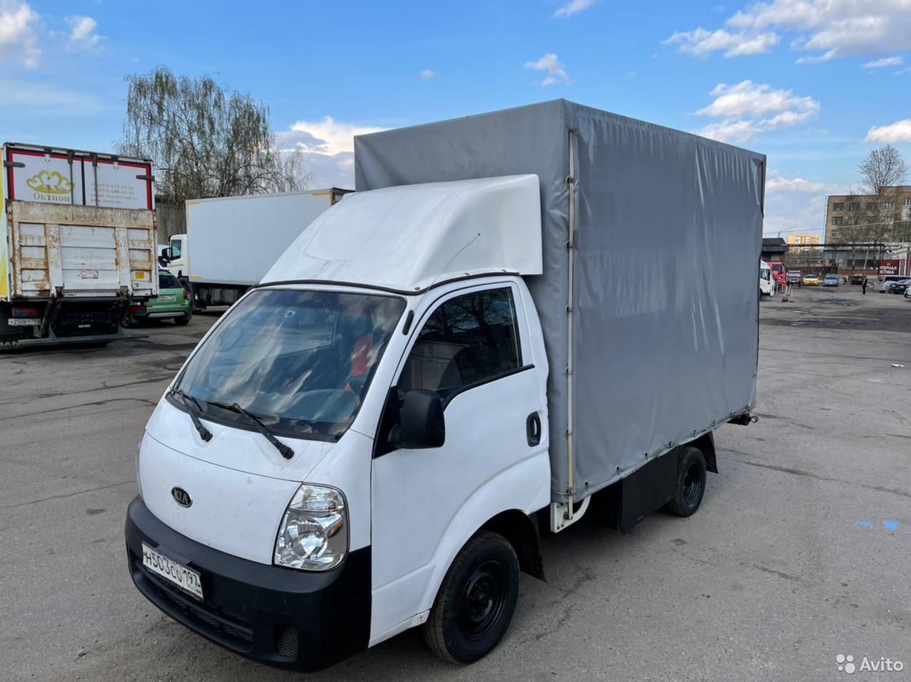 Тентованный автомобиль Kia Bongo III