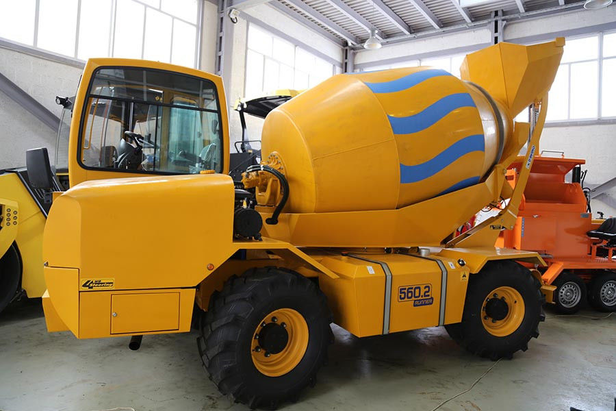 Самоходный бетоносмеситель Davino Runner 560.2