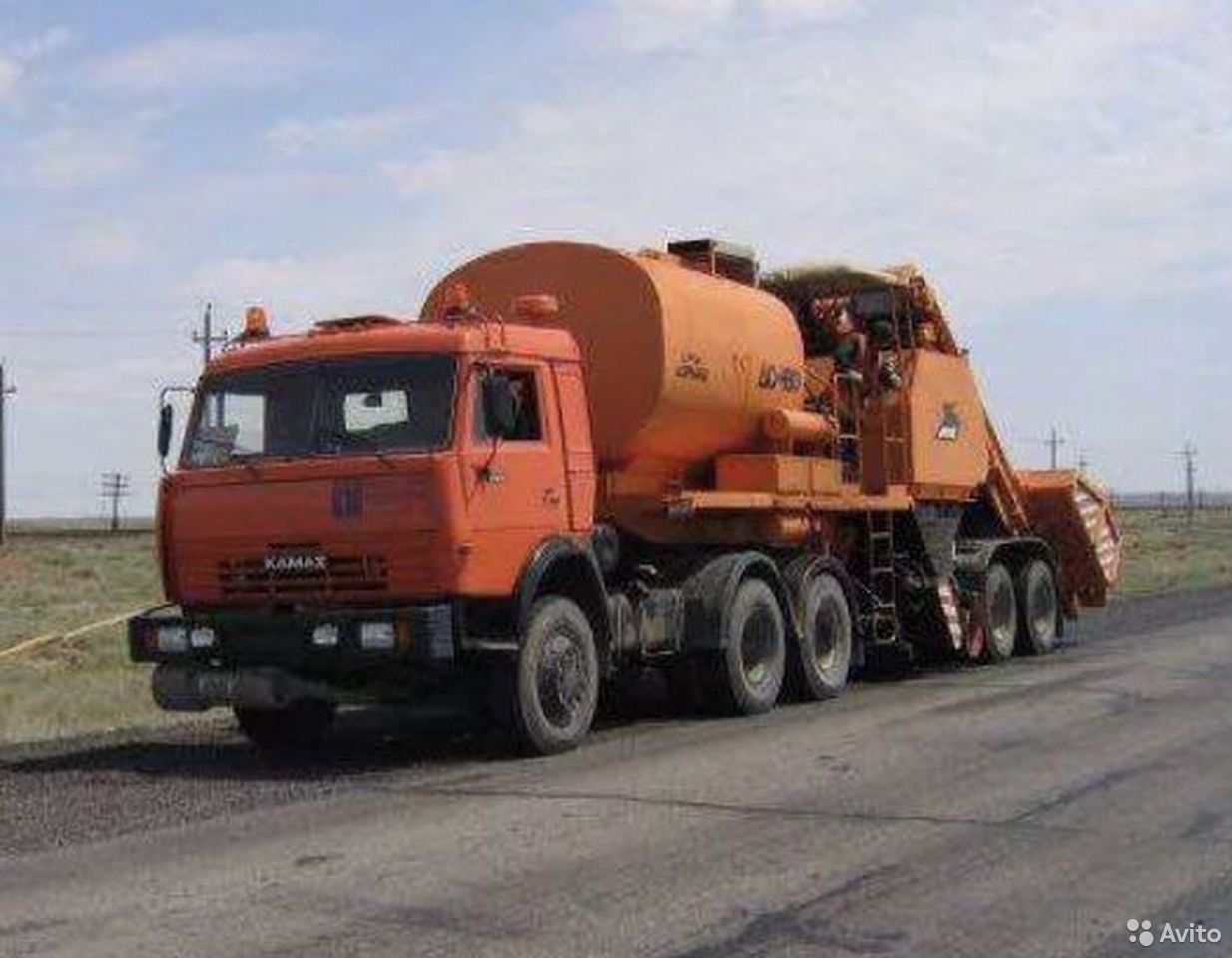 Битумощебнераспределитель Кургандомаш ДС-180 на шасси КамАЗ 54115