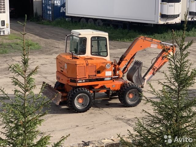 Колесный экскаватор Schaef HML 21