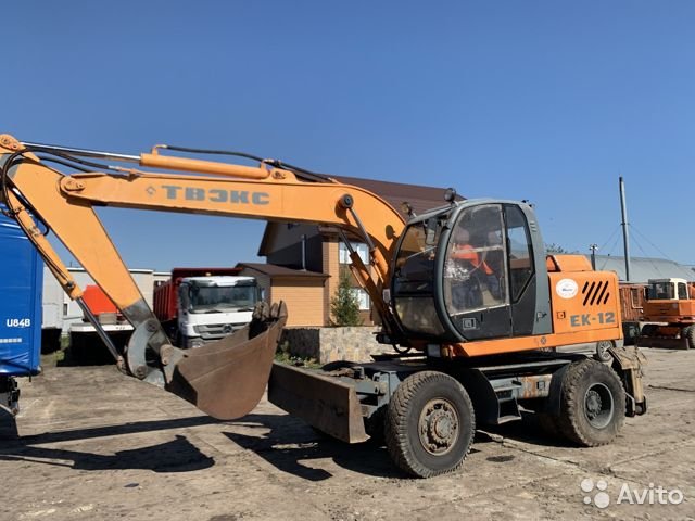 Колесный экскаватор ТВЭКС ЕК-12-00
