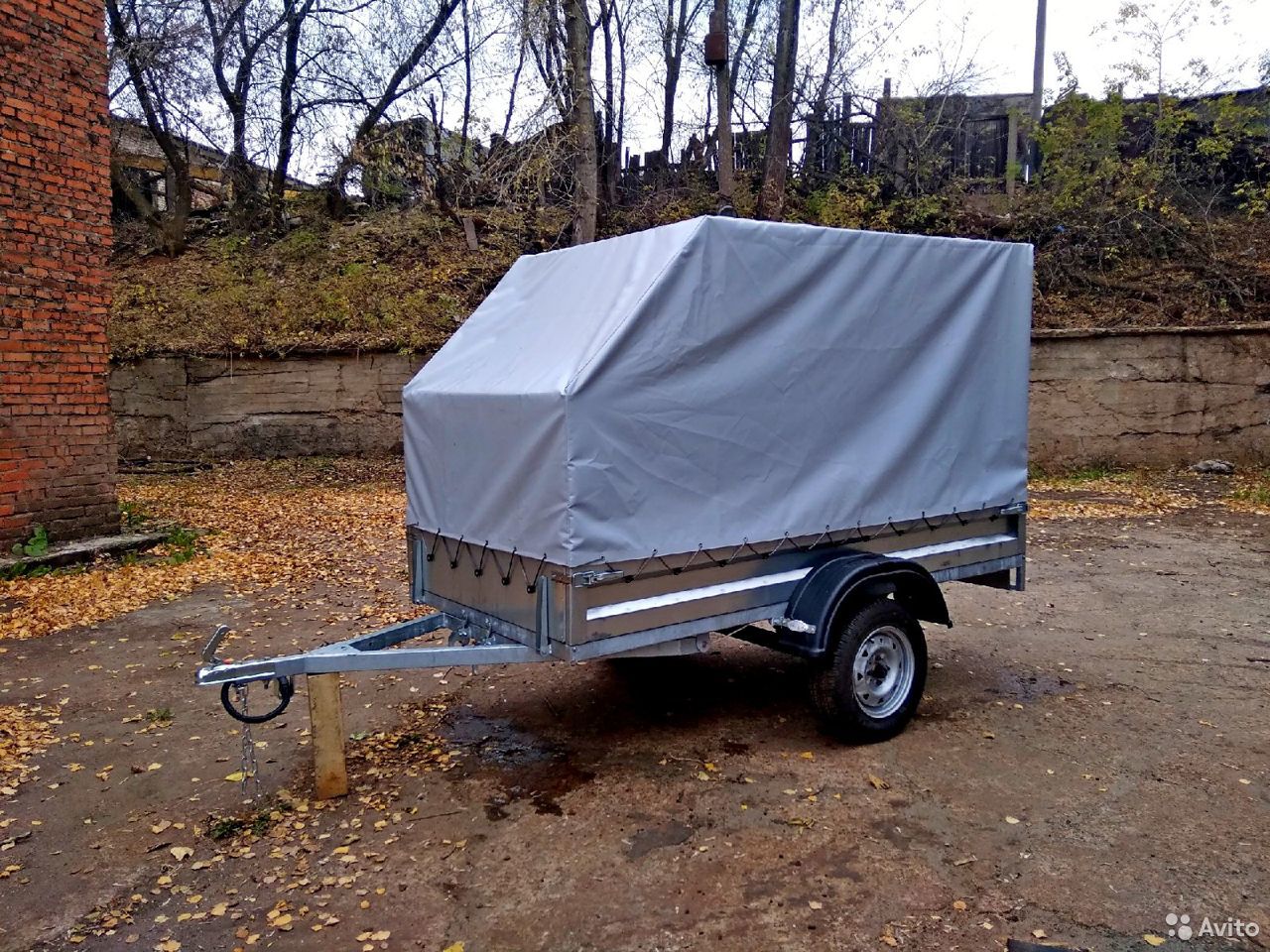 Легковой прицеп с тентом Викинг 2,5*1,25