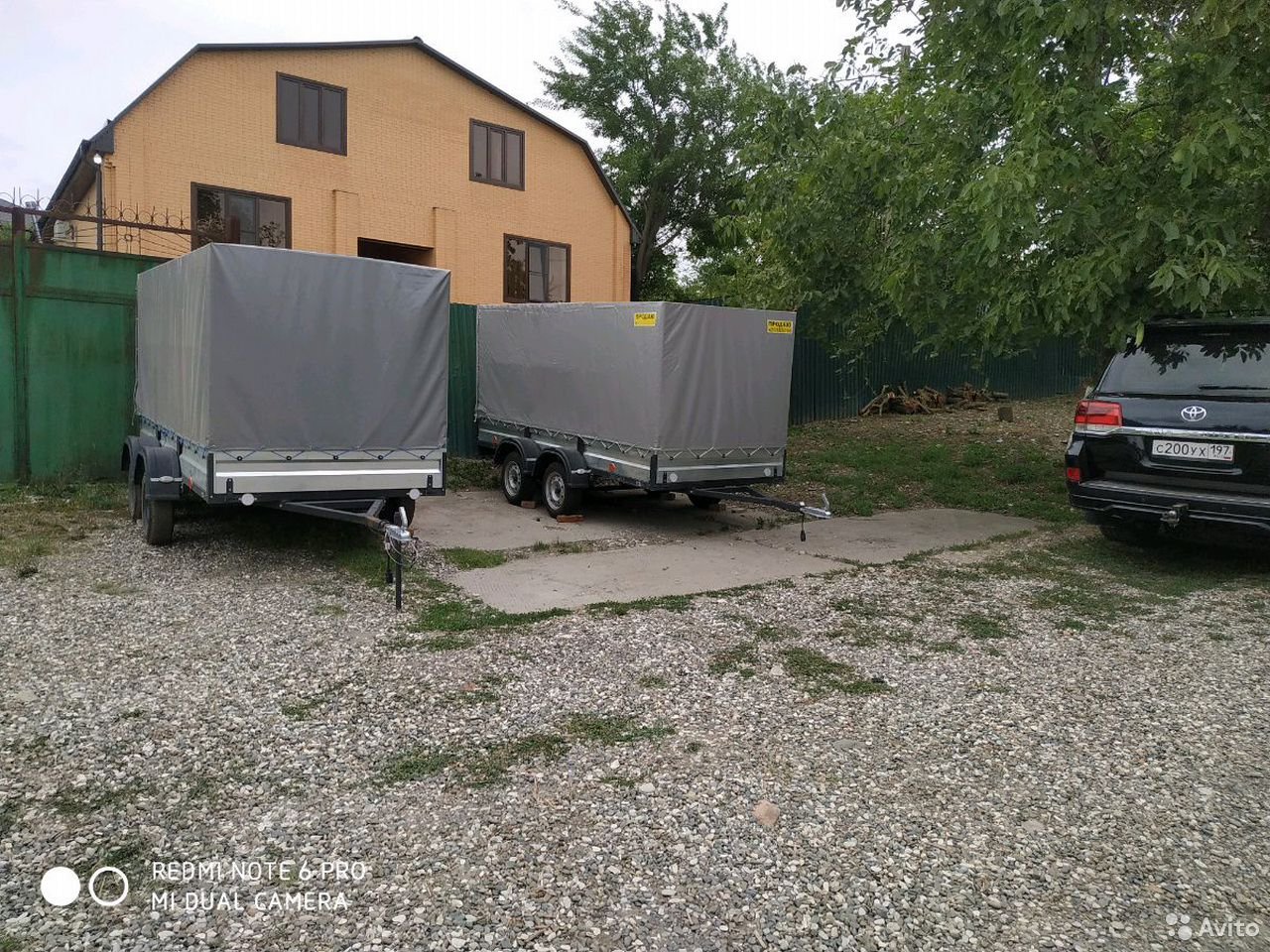 Легковой прицеп с тентом