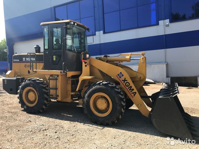 Фронтальный погрузчик XGMA XG935H