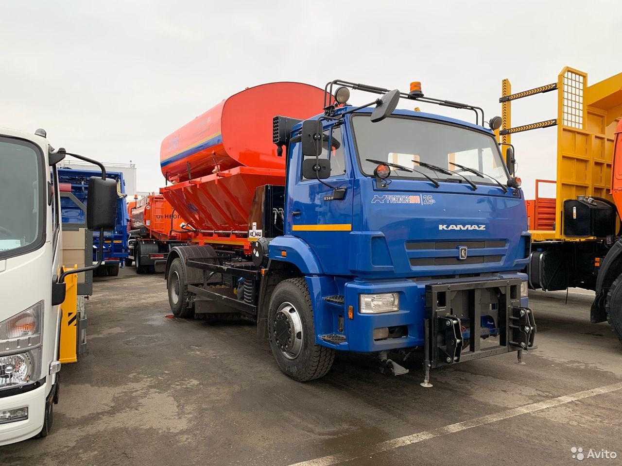 Комбинированная дорожная машина КО-806-40 на шасси КамАЗ 53605-773950-48