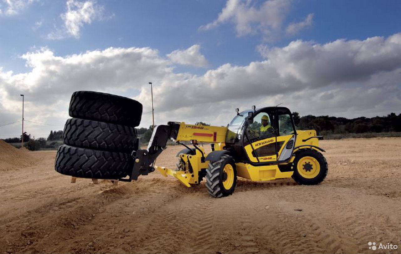 Телескопический погрузчик New Holland LM1345