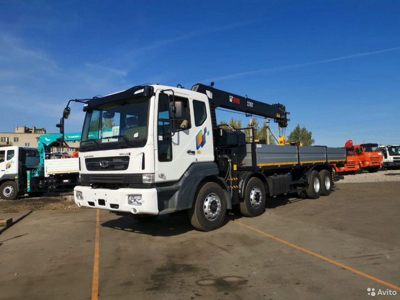 Бортовой грузовик с КМУ Daewoo с КМУ Hiab 270 TM