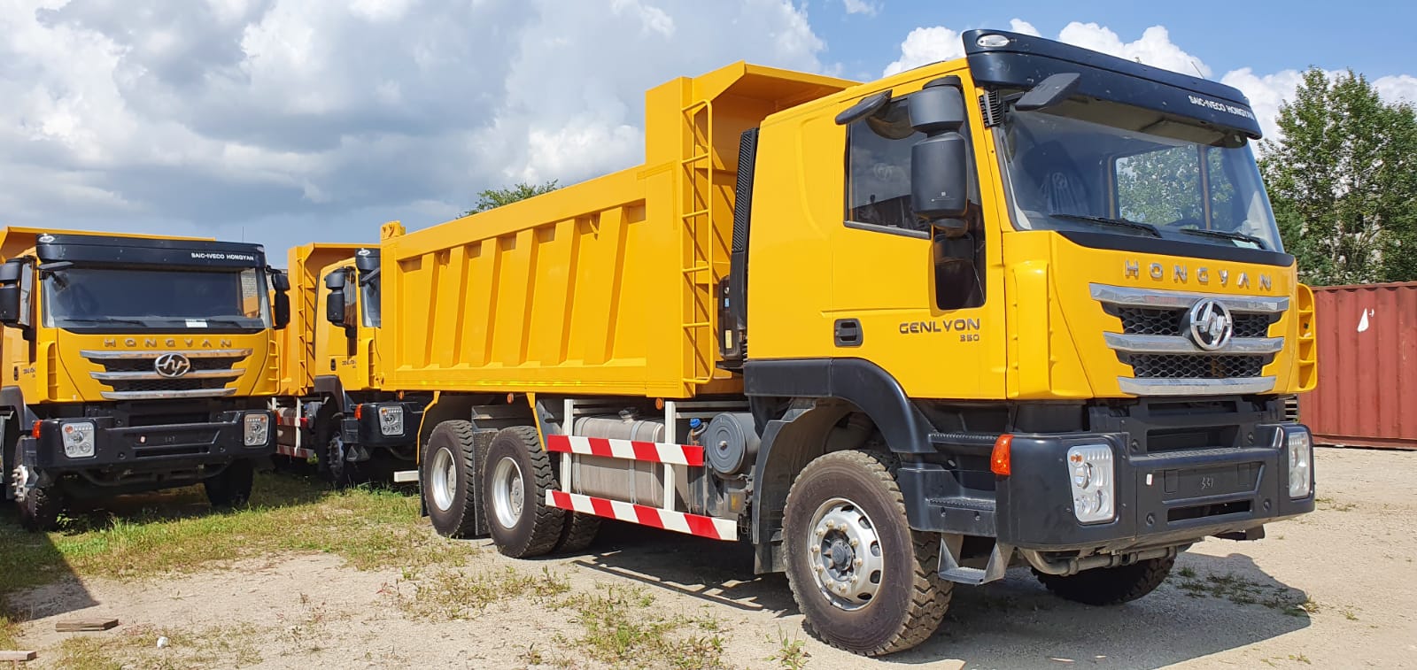 Самосвал HONGYAN SAIC-Iveco