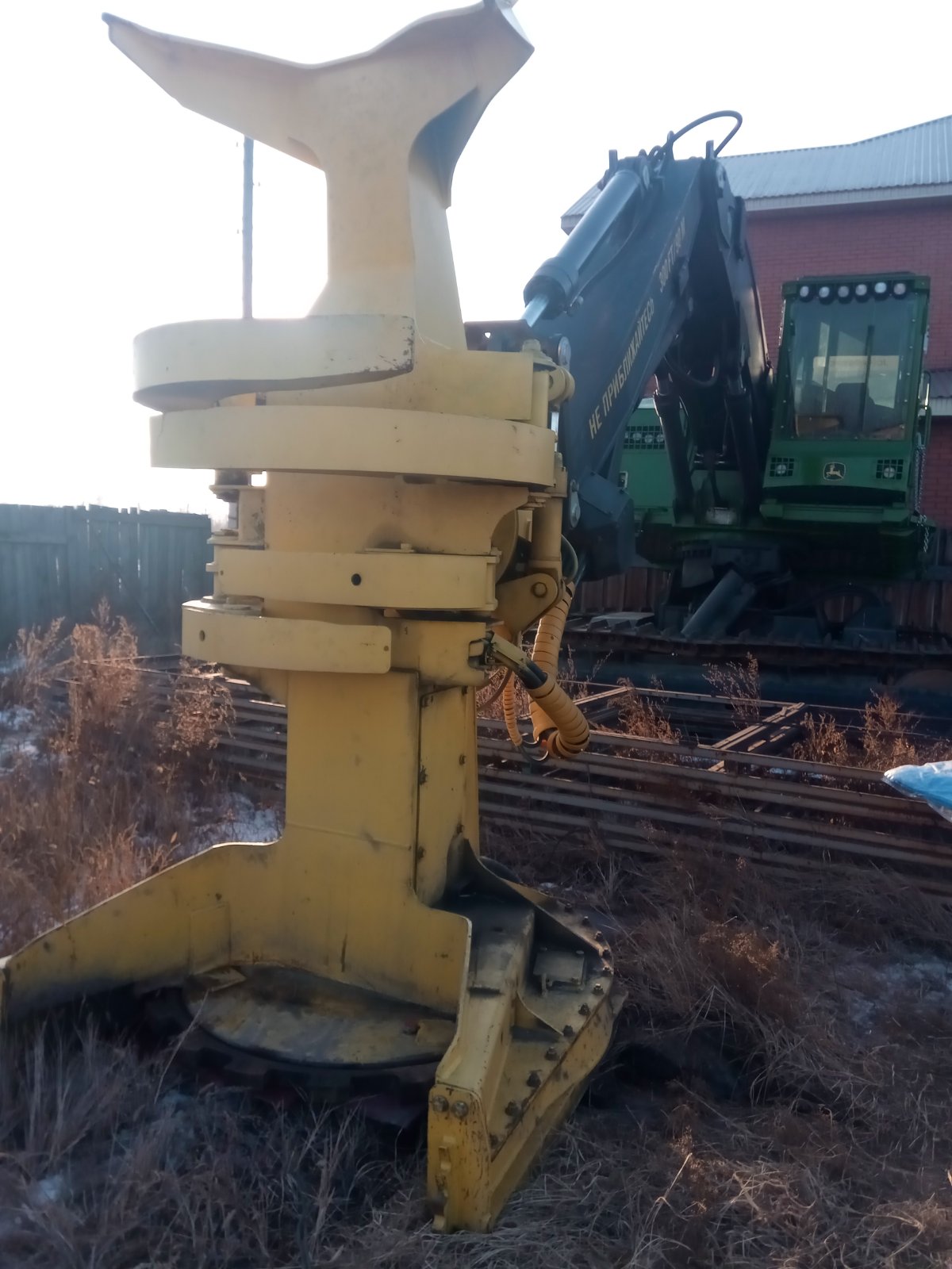 Валочно-пакетирующая машина John Deere 909k