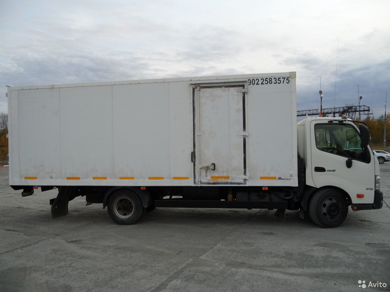 Изотермический грузовик Hino 300 (durto)
