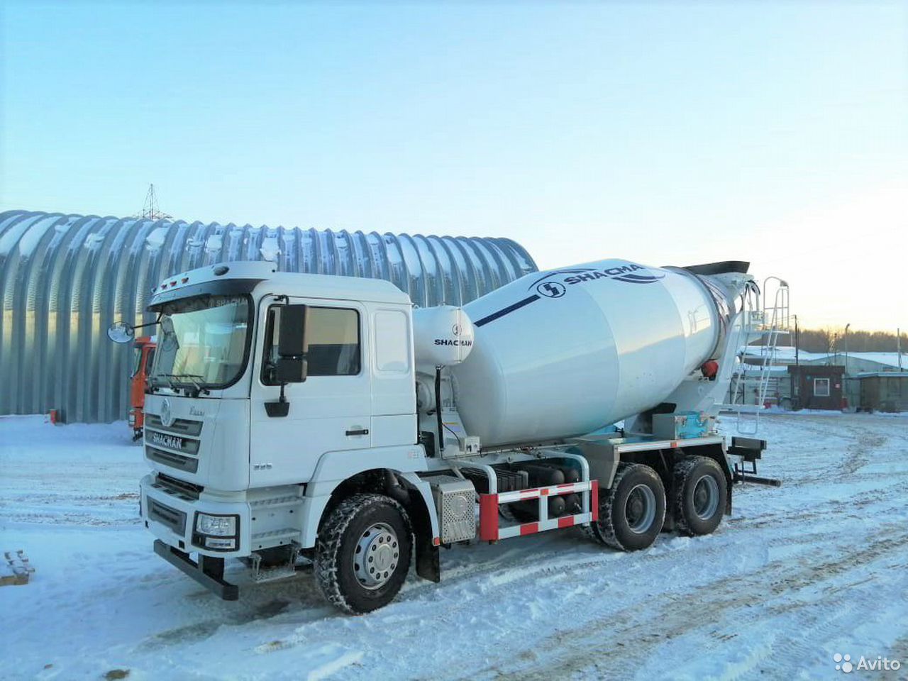 Автобетоносмеситель SHACMAN (Shaanxi) SX5258GJBDR384