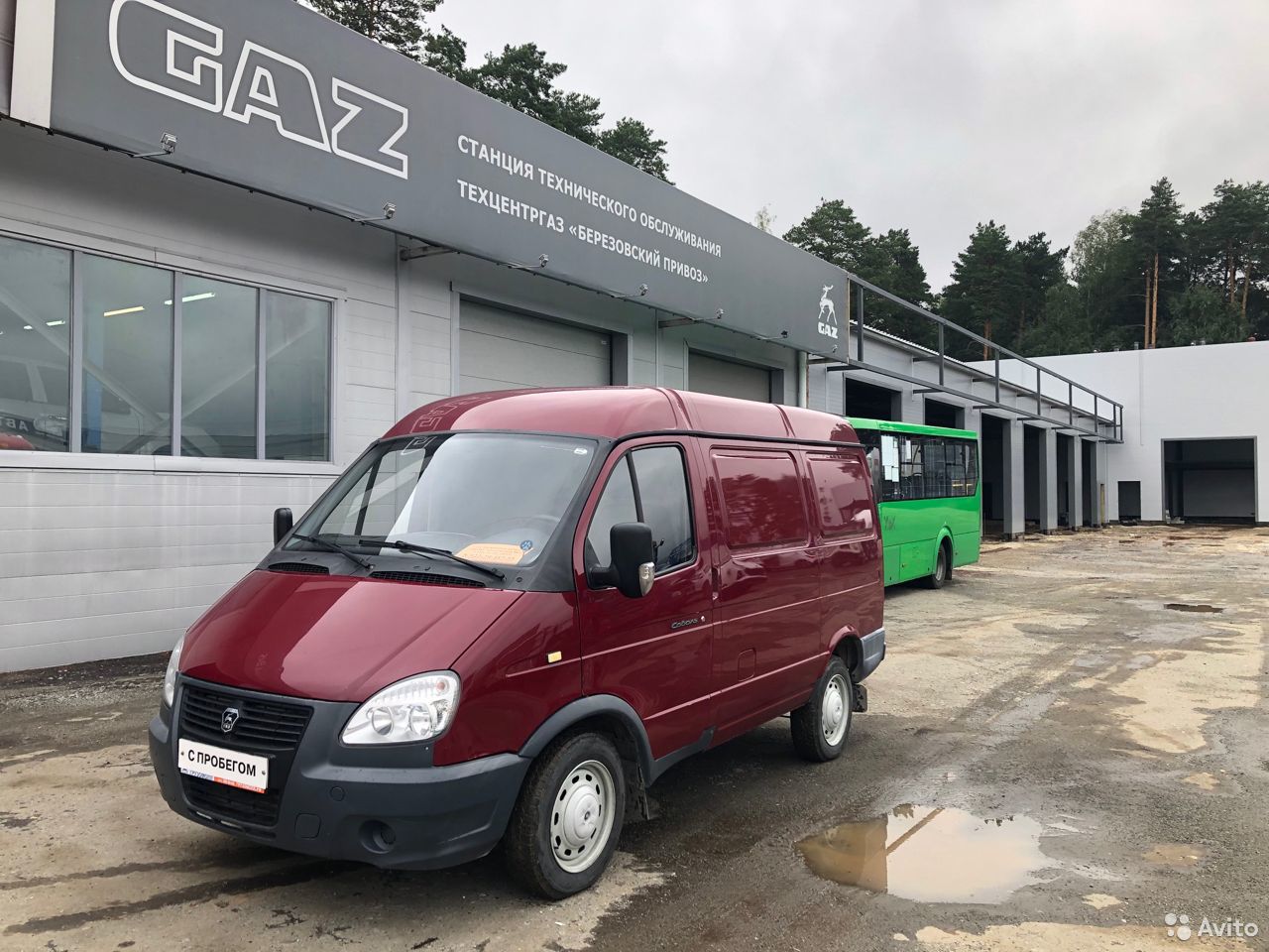 Цельнометаллический фургон ГАЗ 2752 Соболь
