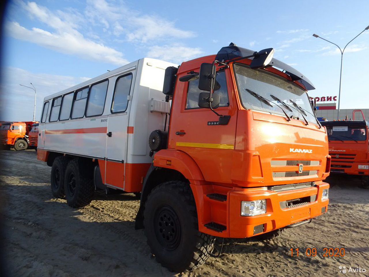 Вахтовый автобус КамАЗ 4208-330-66