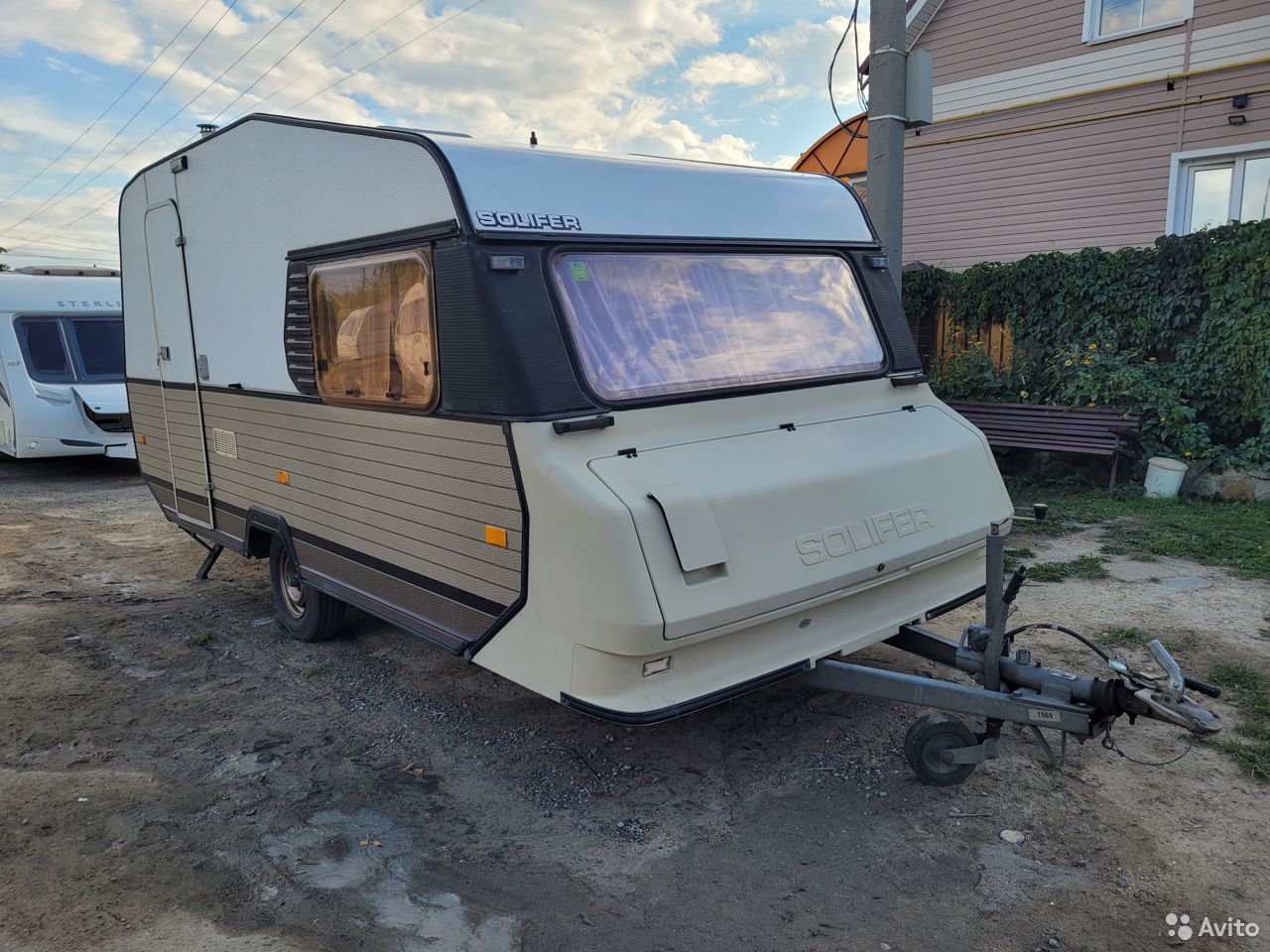 Прицеп-дача (кемпер) Solifer Artic 450