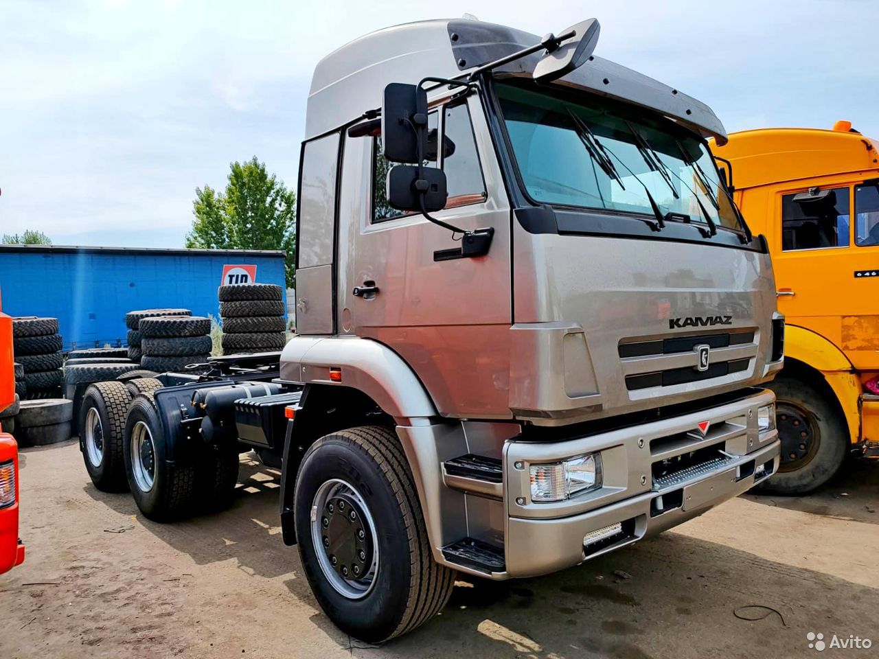 Седельный тягач КамАЗ 6460