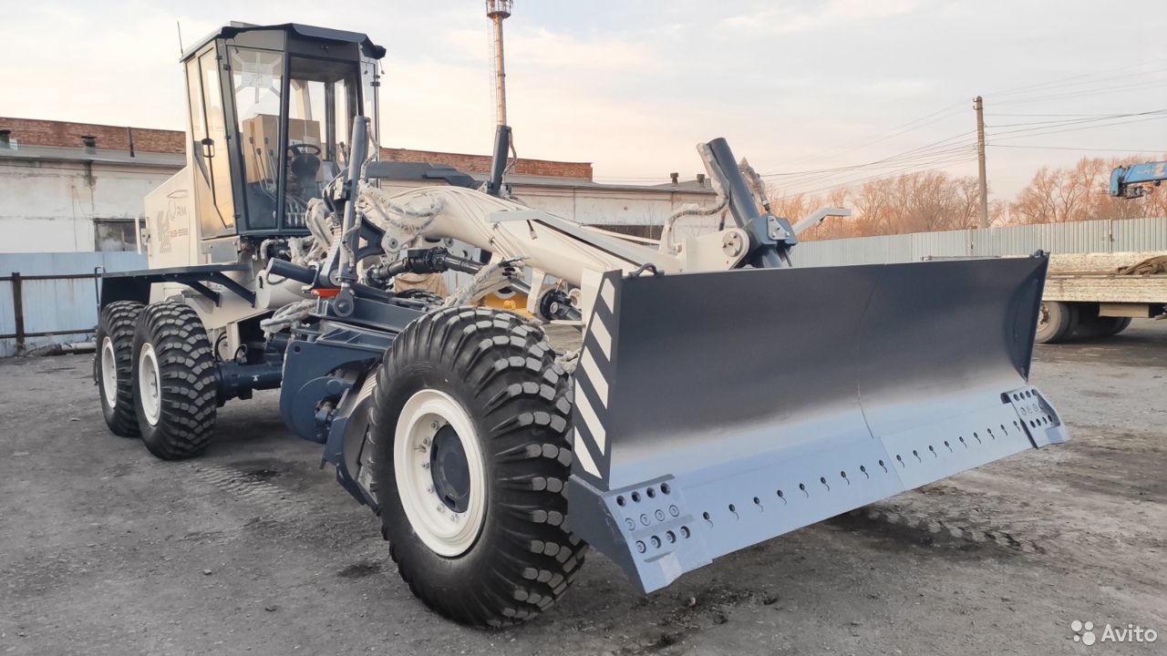 Автогрейдер UMG ДЗ-98В