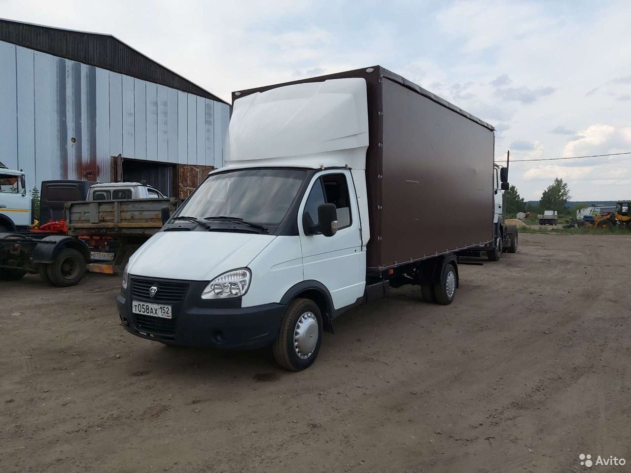 Тентованный автомобиль ГАЗ 3302 ГАЗель