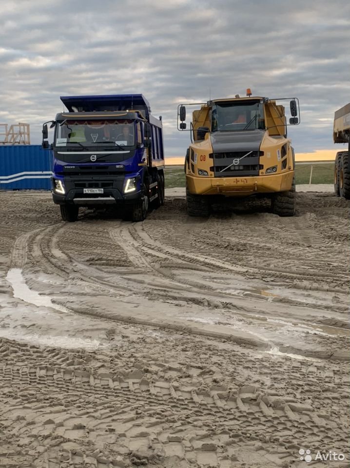 Сочлененный самосвал Volvo FMX
