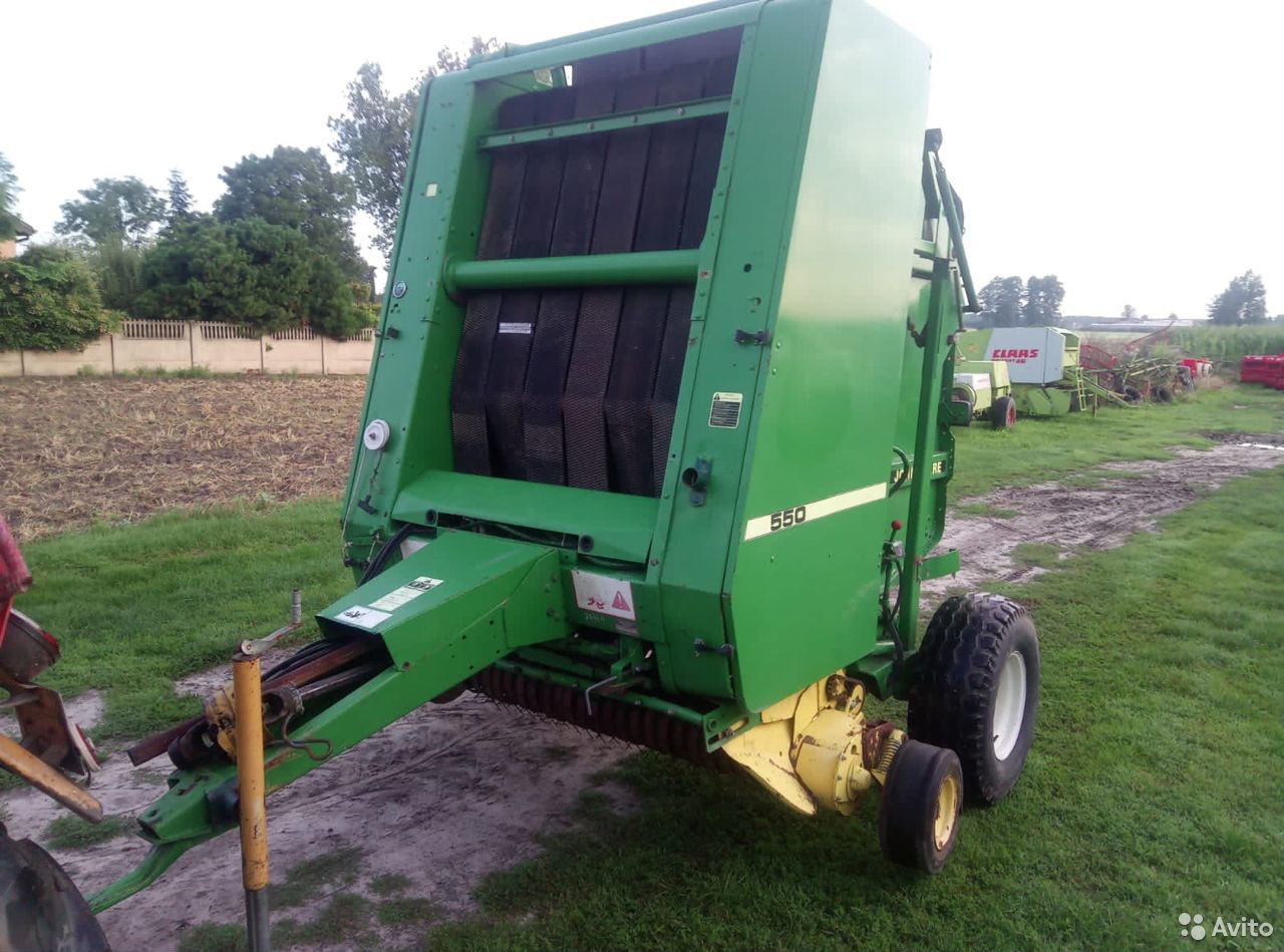 Пресс-подборщик John Deere 550