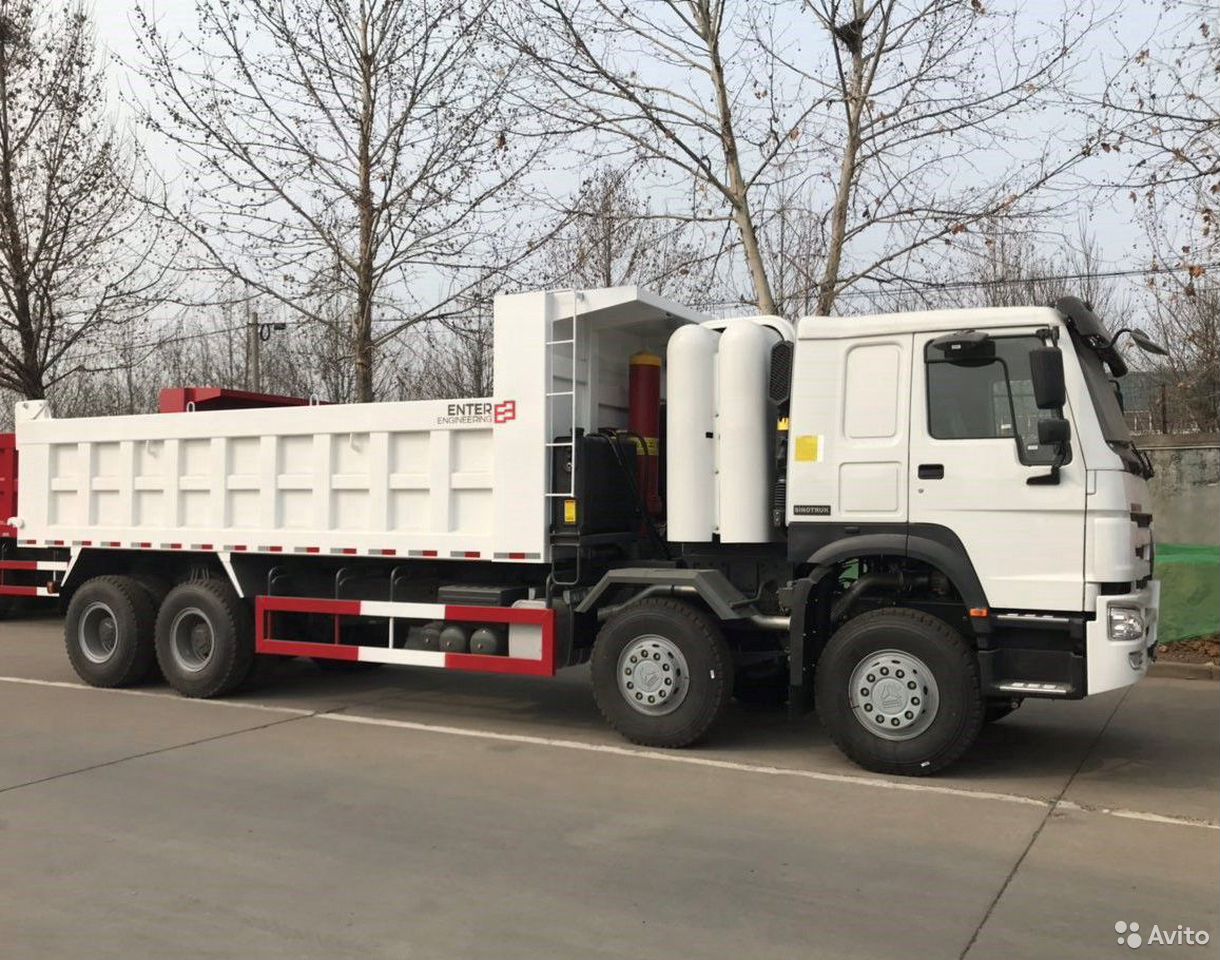Самосвал HOWO HW76