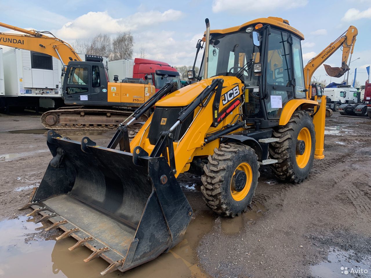 Экскаватор-погрузчик JCB 3CX