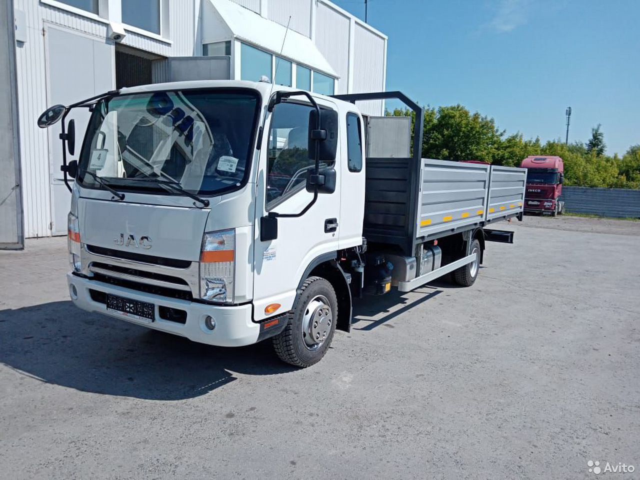 Бортовой автомобиль JAC N80
