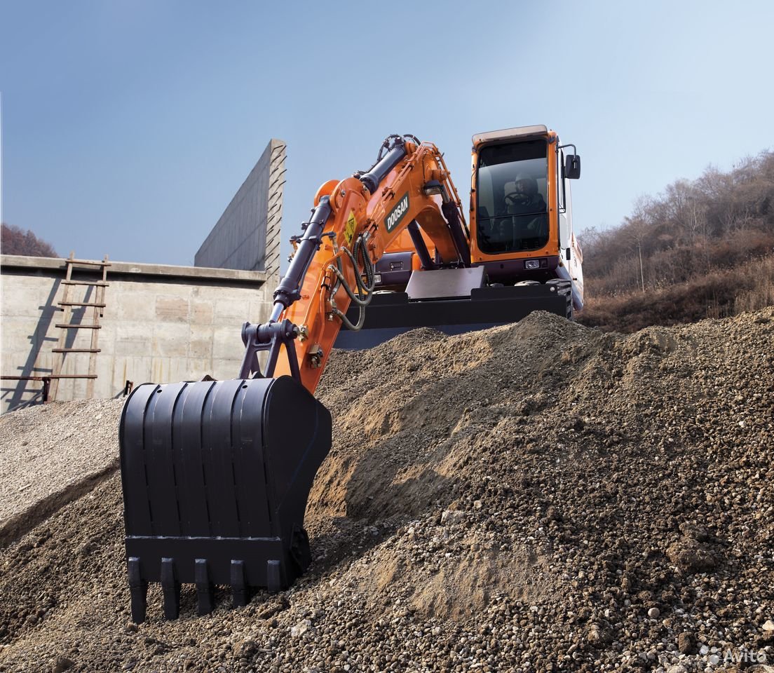 Колесный экскаватор Doosan DX160W