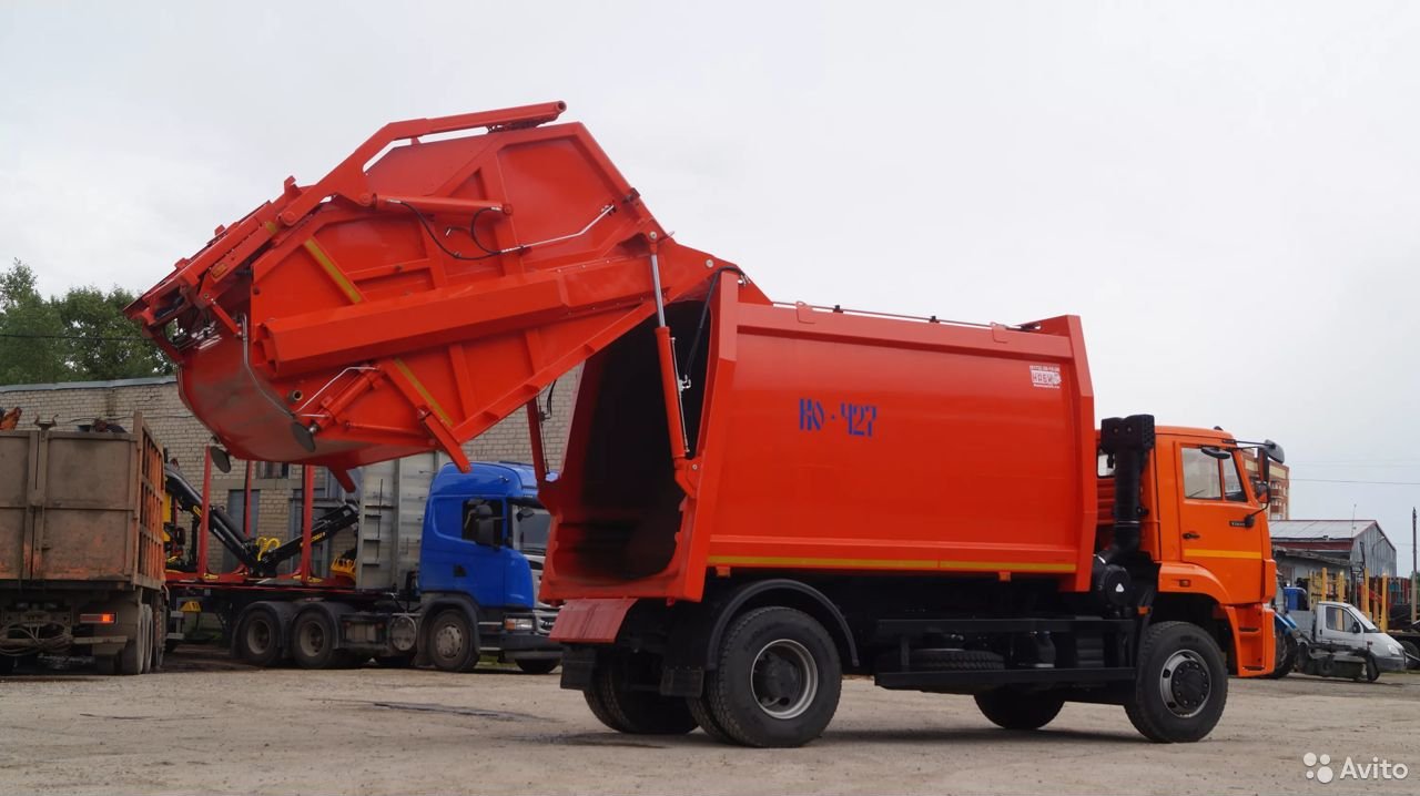 Мусоровоз Коммаш Мценск КО-427-55 на шасси КамАЗ 53605-48
