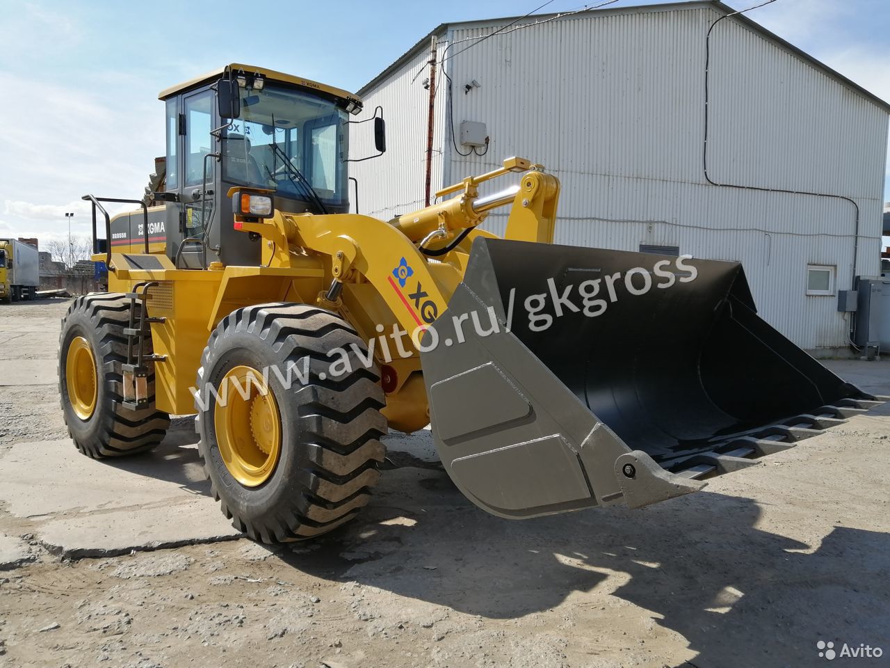Фронтальный погрузчик XGMA XG955H