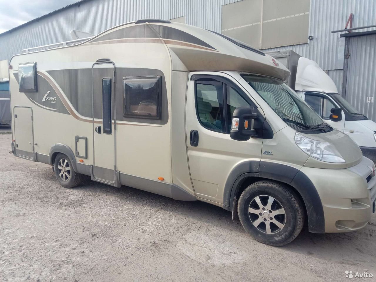Автодом Buerstner IXEO