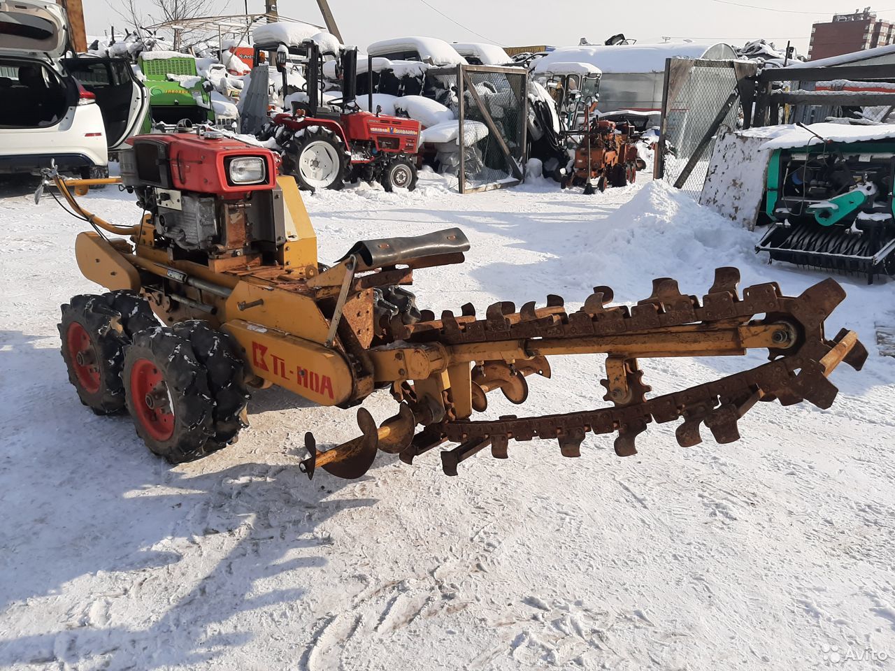 Траншеекопатель Hinode TL-110A