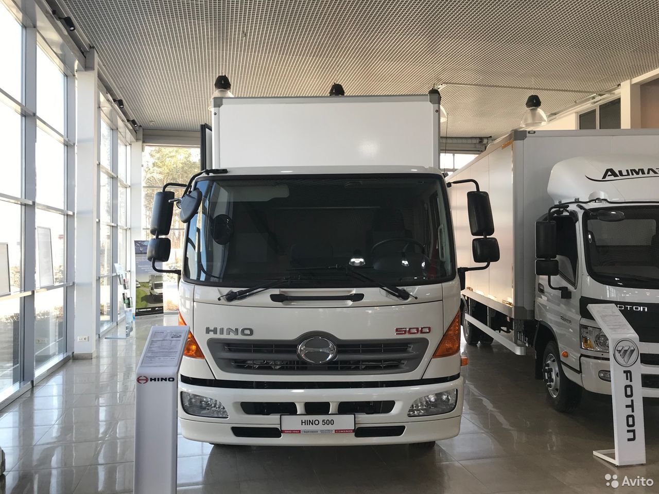 Грузовой фургон Hino 500