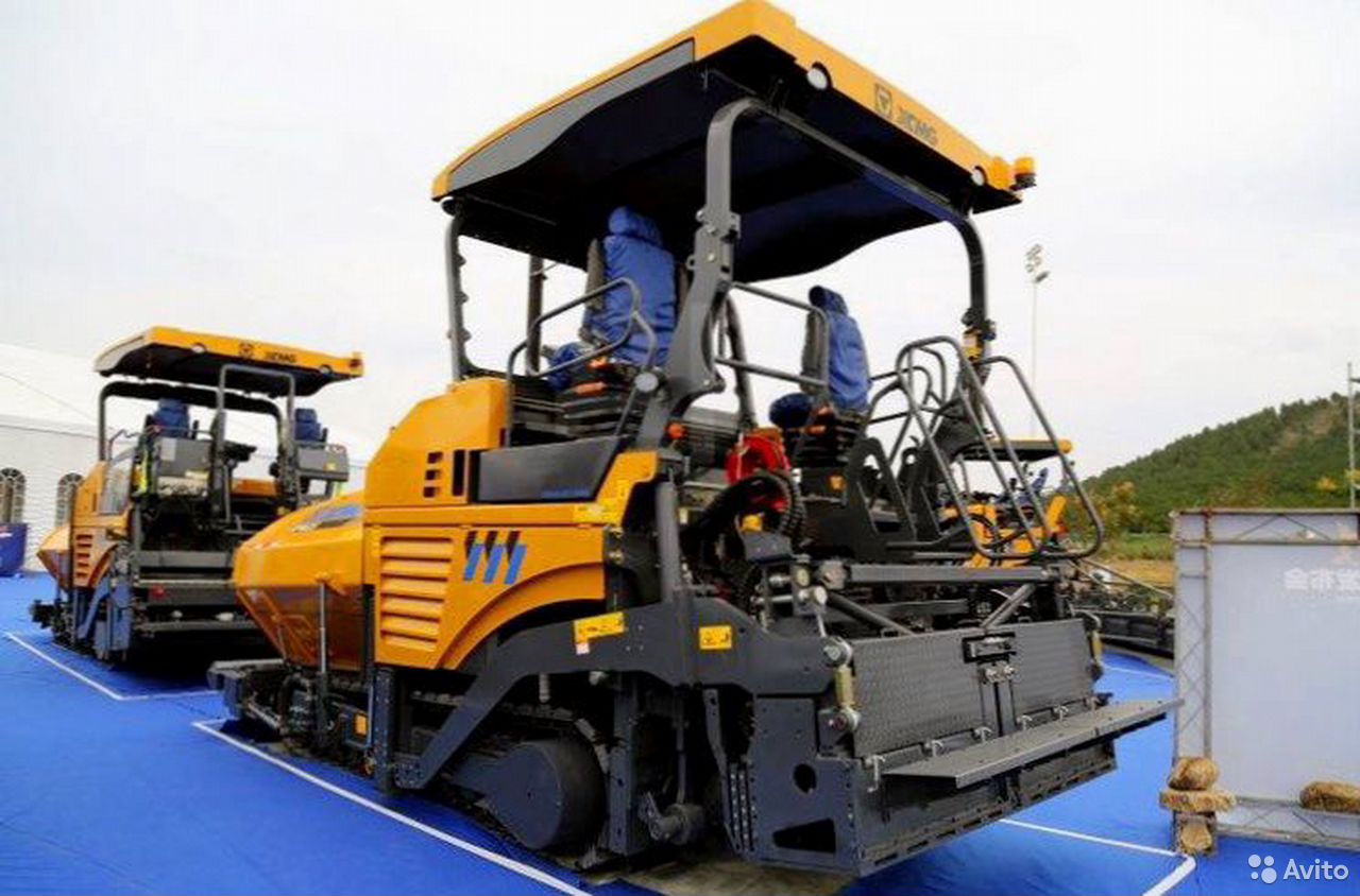 Асфальтоукладчик XCMG RP953