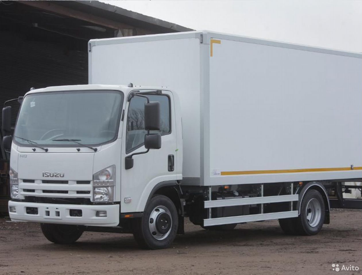 Промтоварный фургон Isuzu ELF (N-series) NPR 75