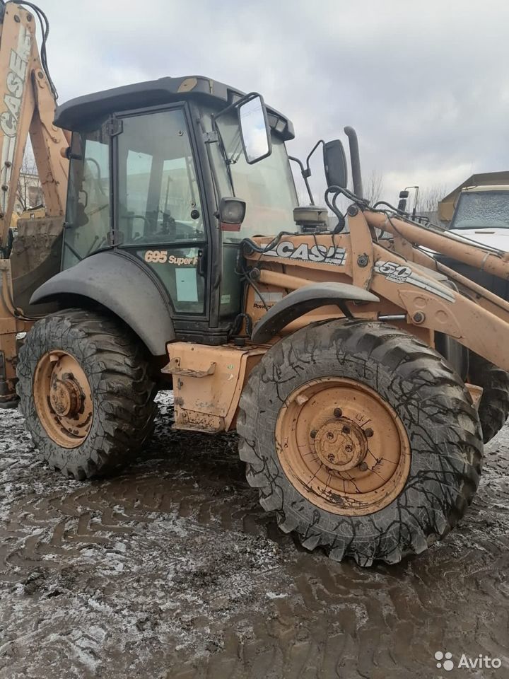 Экскаватор-погрузчик CASE 695 Super R