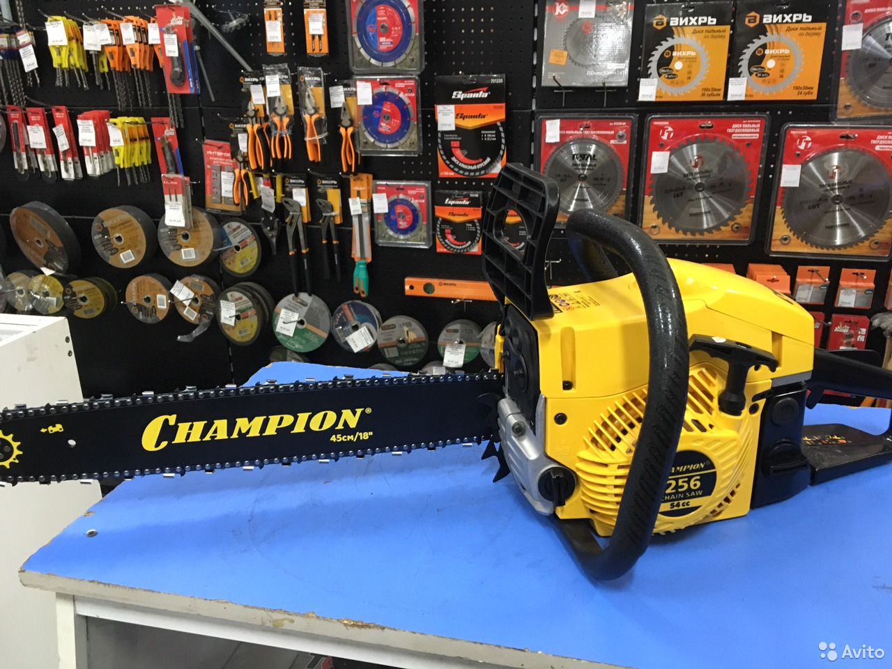 Цепная пила Champion 256-18