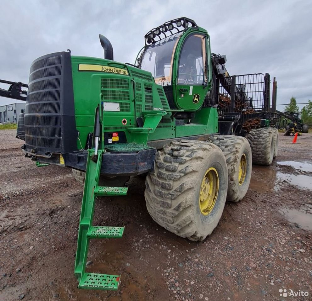 Форвардер John Deere 1910G
